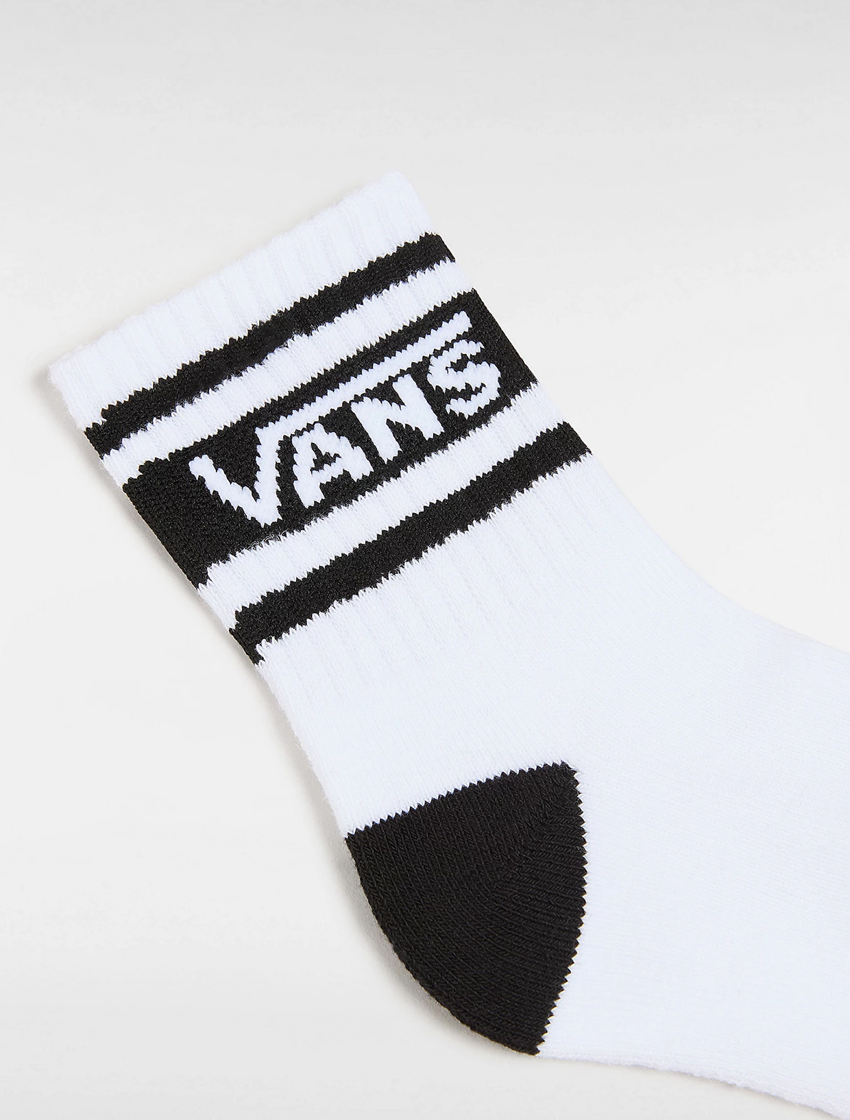 1PK) White/Black 195437458934